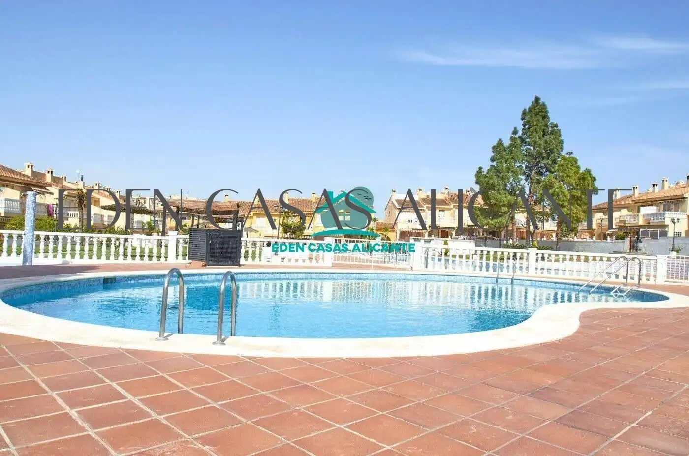 Piscina de Casa adosada en venta en El Campello con Aire acondicionado, Jardín privado y Terraza