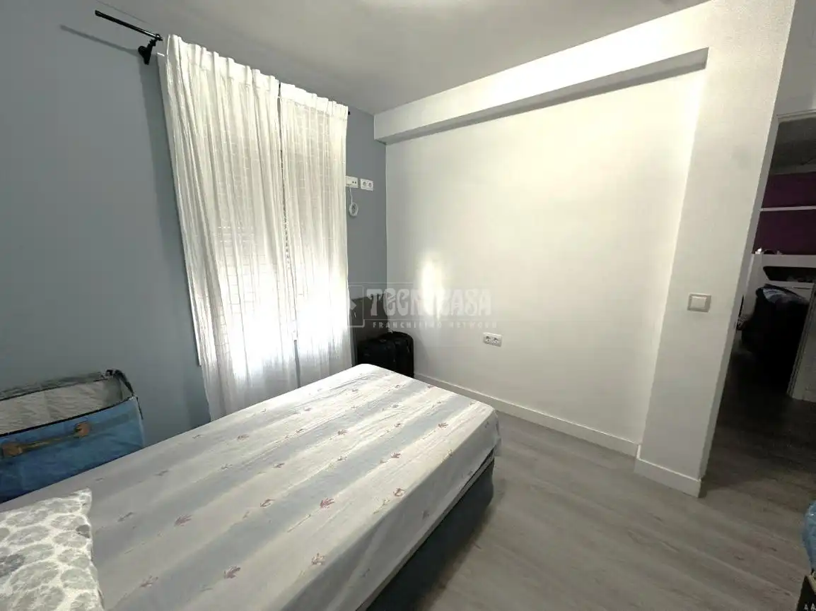 Habitación de Piso en venta en Parla con Aire acondicionado, Parquet y Amueblado