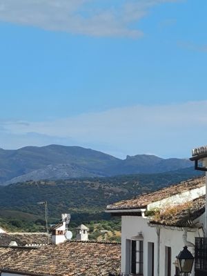 Vista exterior de Casa o xalet en venda en Ronda amb Jardí privat i Moblat