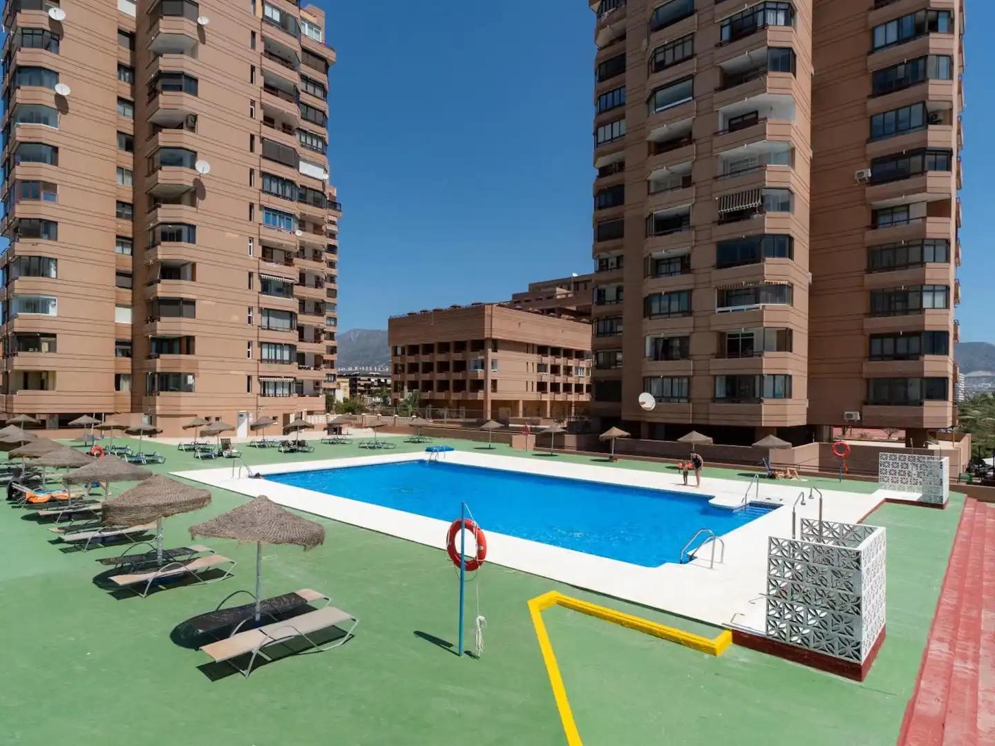 Piscina de Apartamento en venta en Fuengirola con Aire acondicionado, Piscina y Amueblado