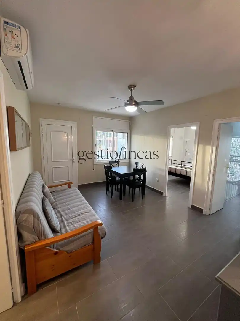 Apartments for rent in Avenida ENRIC GRANADOS, Regueral - Prat d'en Forés