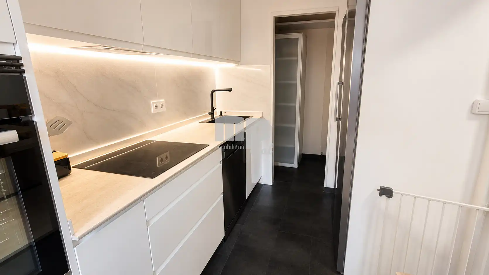 Kitchen of Flat for sale in Vigo   with Heating