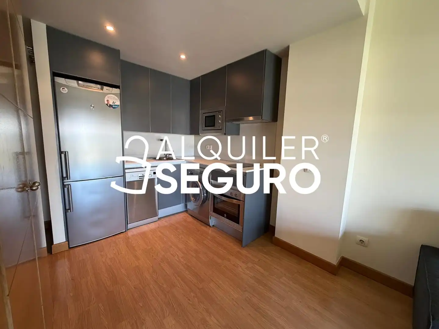 Cocina de Loft de alquiler en Madrid con Aire acondicionado, Calefacción y Trastero