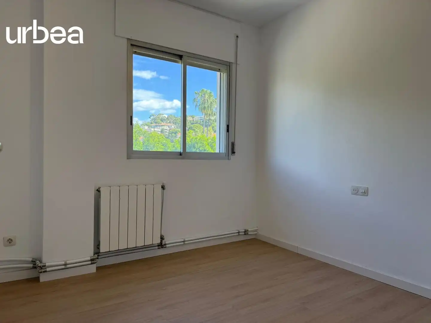 Bedroom of Flat for sale in Málaga  with Air Conditioner, Heating and Private garden