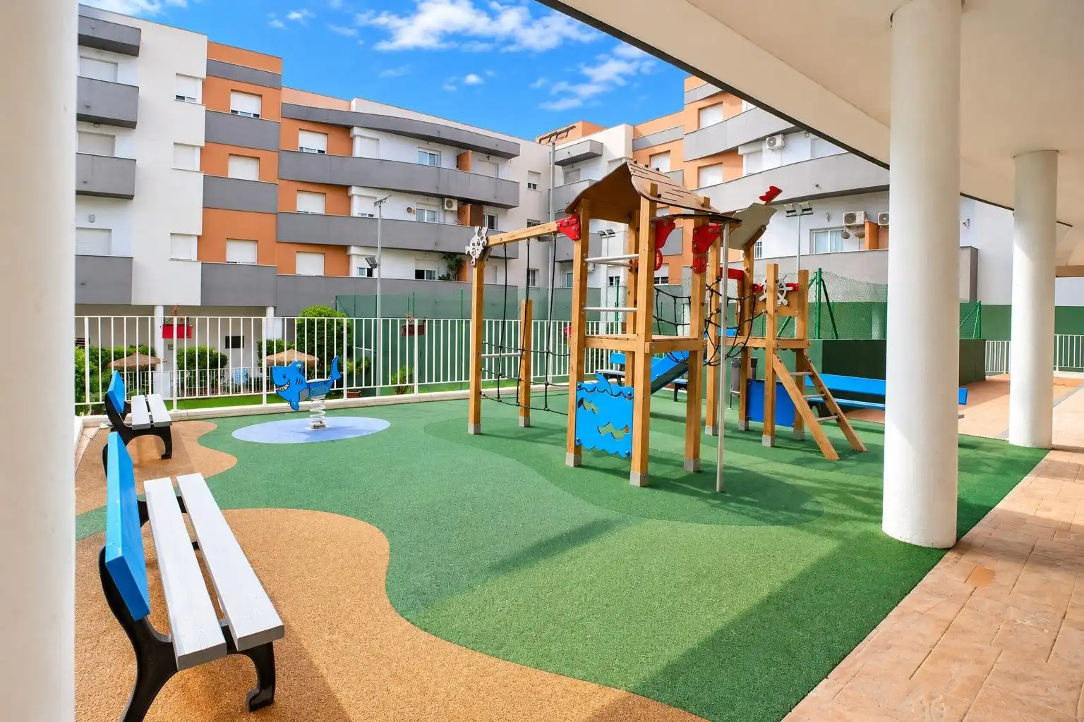 Appartamento con piscina in vendita a Avenida HISPANIDAD DE LA (CB), imagen 37