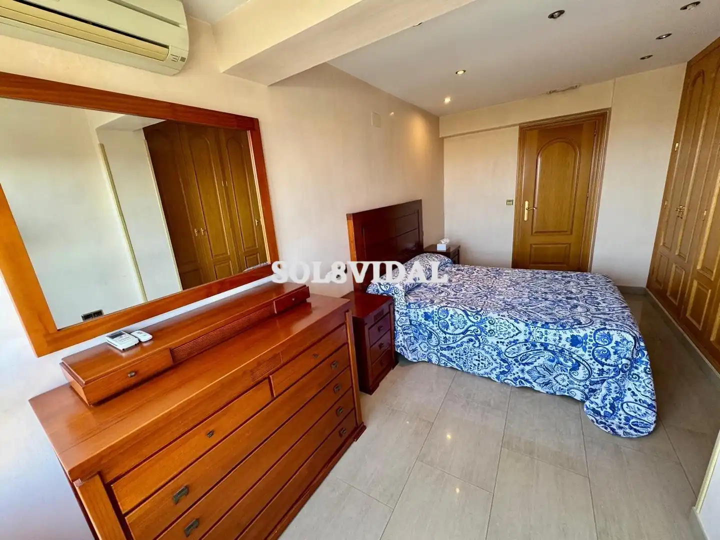 Habitación de Piso de alquiler en Torrevieja con Aire acondicionado, Calefacción y Amueblado