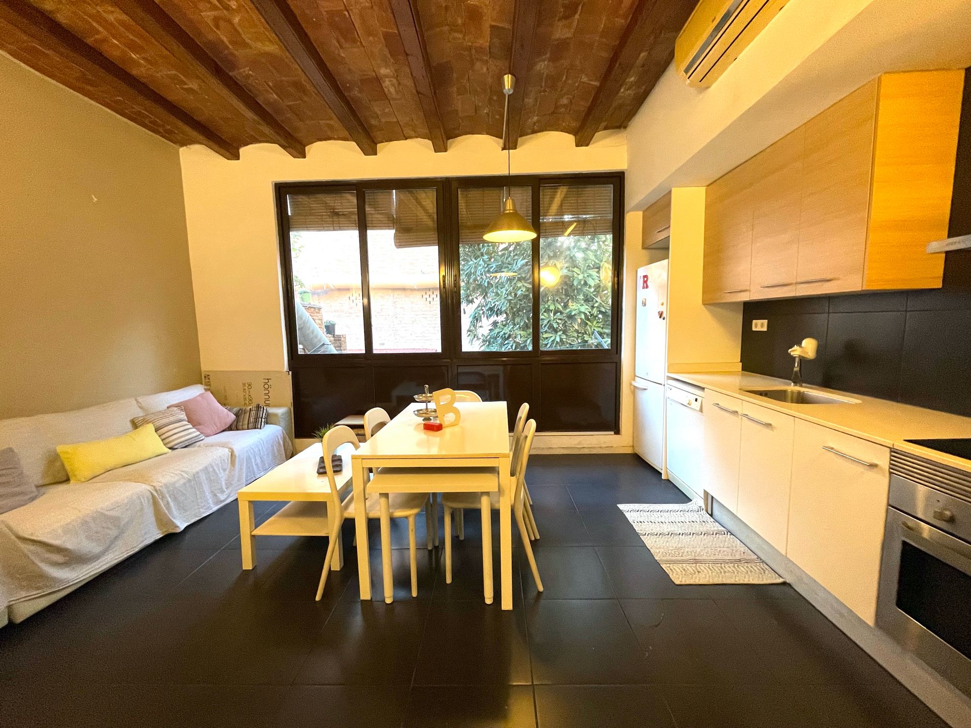 Vista exterior de Pis en venda en  Barcelona Capital amb Aire condicionat, Calefacció i Moblat