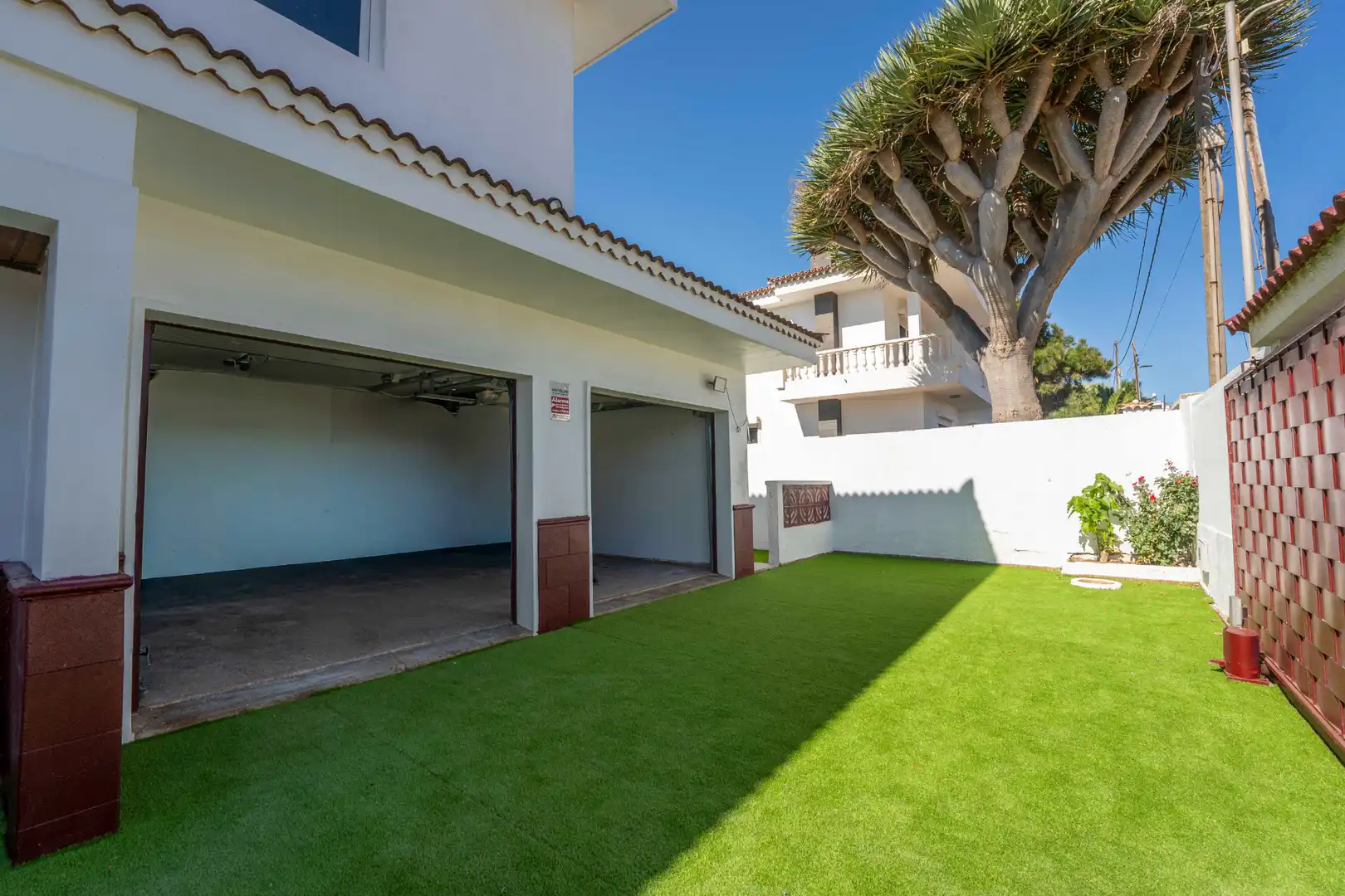 Vista exterior de Casa o xalet en venda en San Cristóbal de la Laguna amb Jardí privat, Terrassa i Moblat