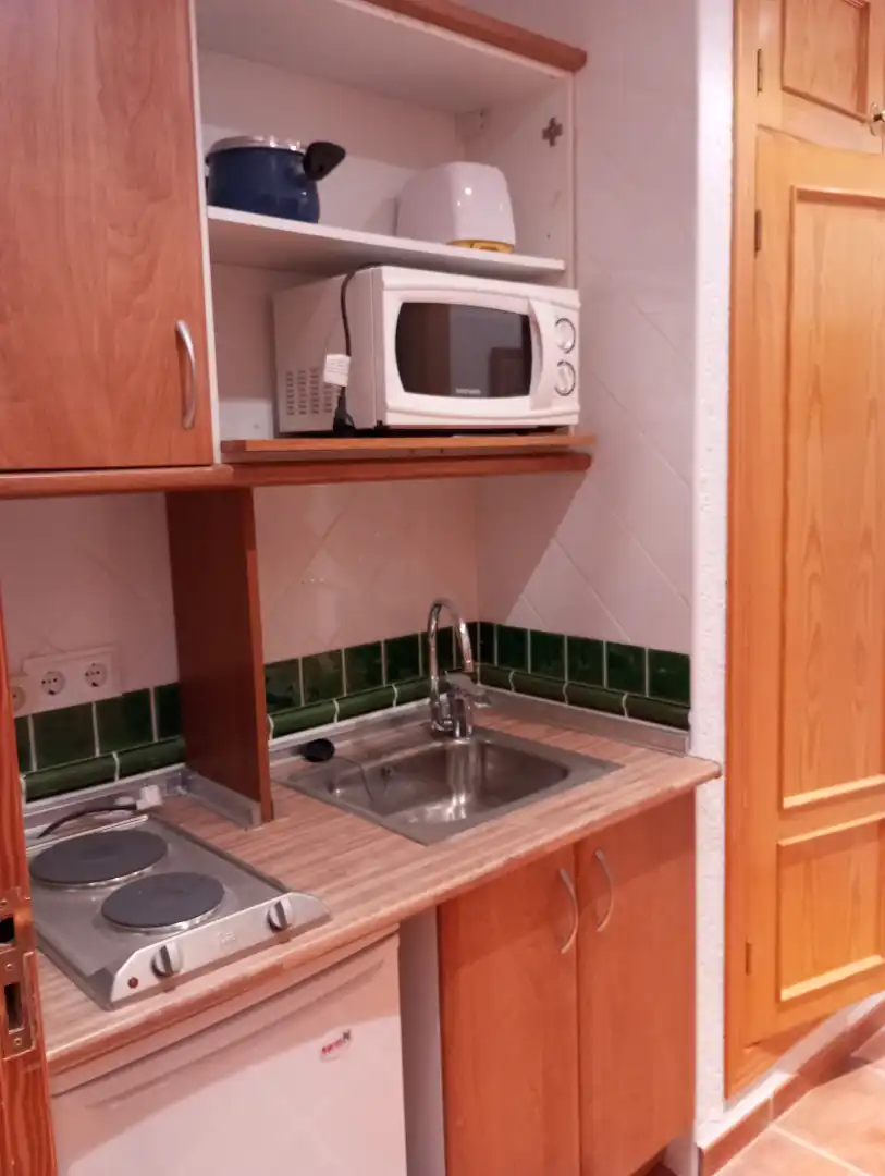 Cuina de Casa o xalet de lloguer en Cortes de Baza amb Moblat, Es permeten mascotes i Piscina comunitària