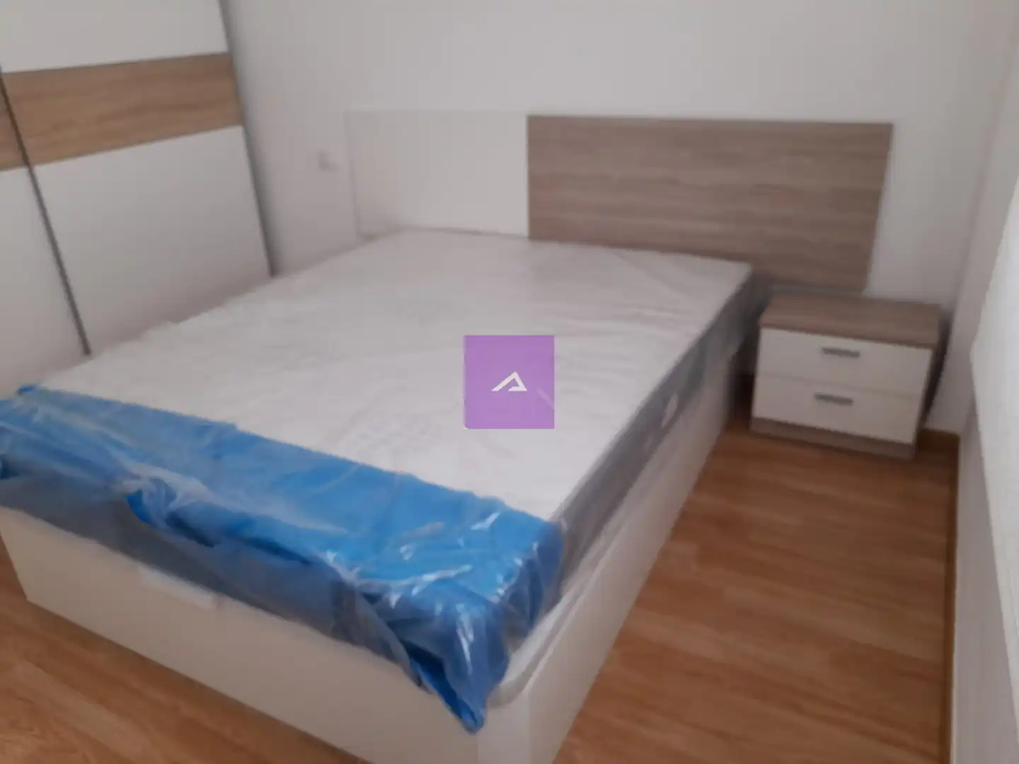 Habitación de Piso en venta en Catarroja con Amueblado y Balcón