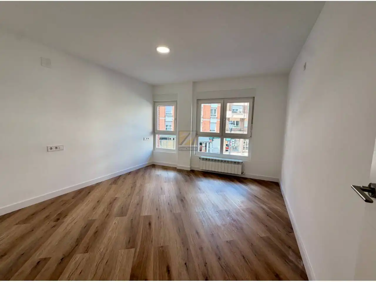 Sala d'estar de Pis en venda en Milán - Pumarín - Teatinos
