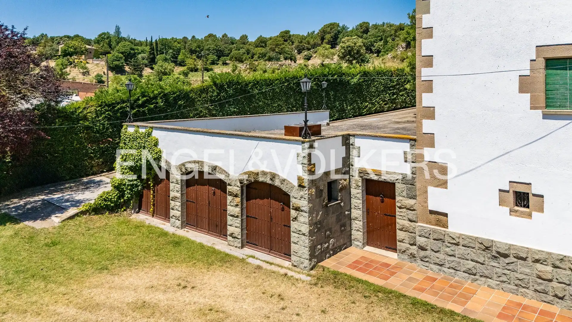 Vista exterior de Finca rústica en venda en Sant Feliu Sasserra amb Calefacció, Terrassa i Piscina