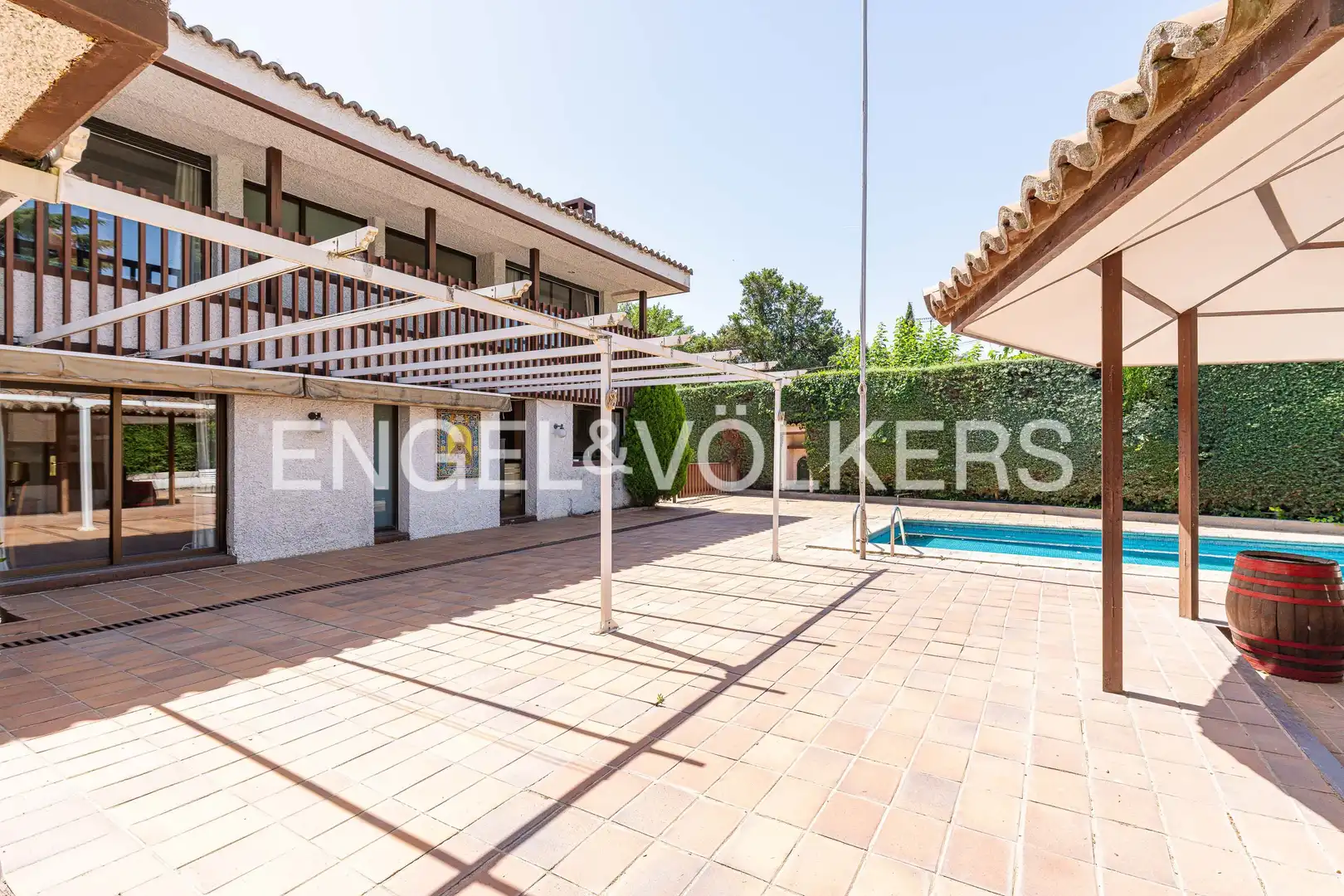 Vista exterior de Casa o chalet en venta en Las Rozas de Madrid con Calefacción, Jardín privado y Terraza