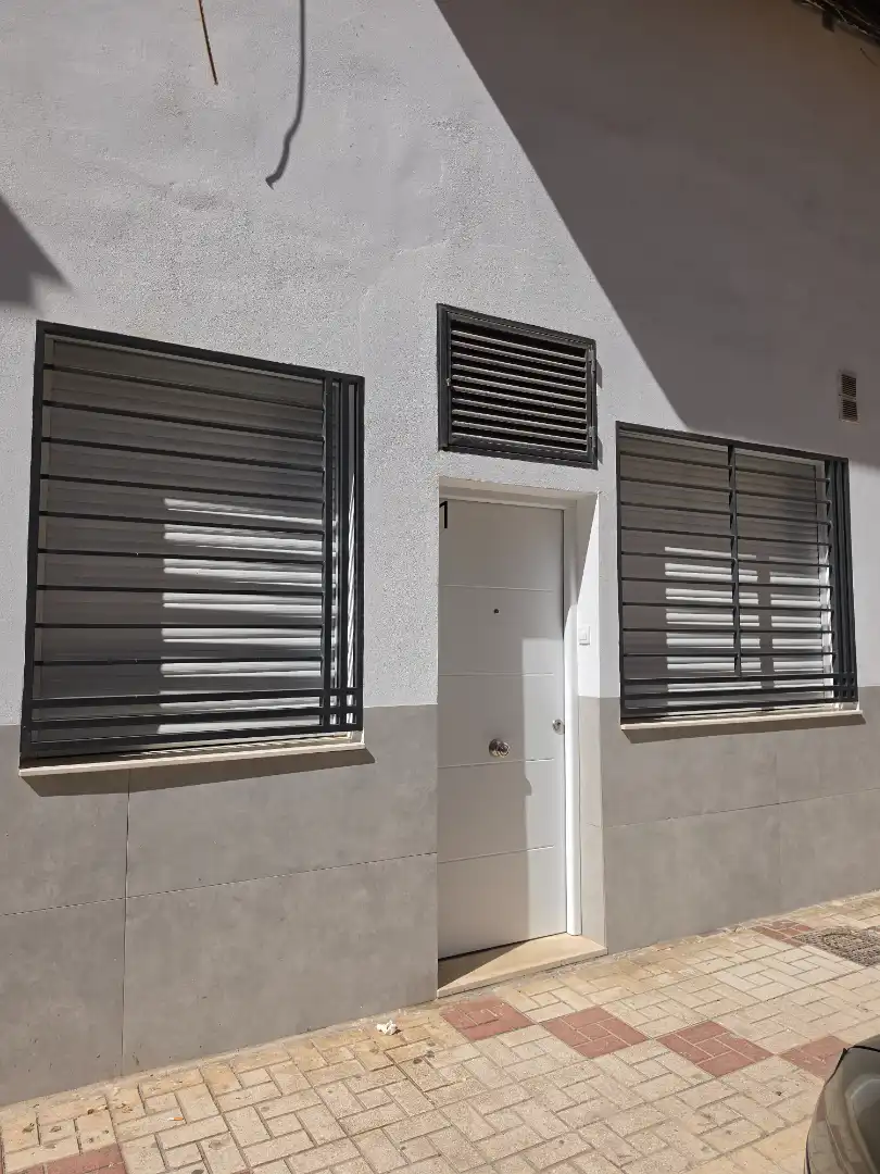 Estudio de alquiler en Calle Maestro Guerrero, 11, Parque Ayala - Jardín de la Abadía - Huelín