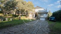 Vista exterior de Casa o xalet en venda en El Escorial amb Calefacció, Jardí privat i Terrassa