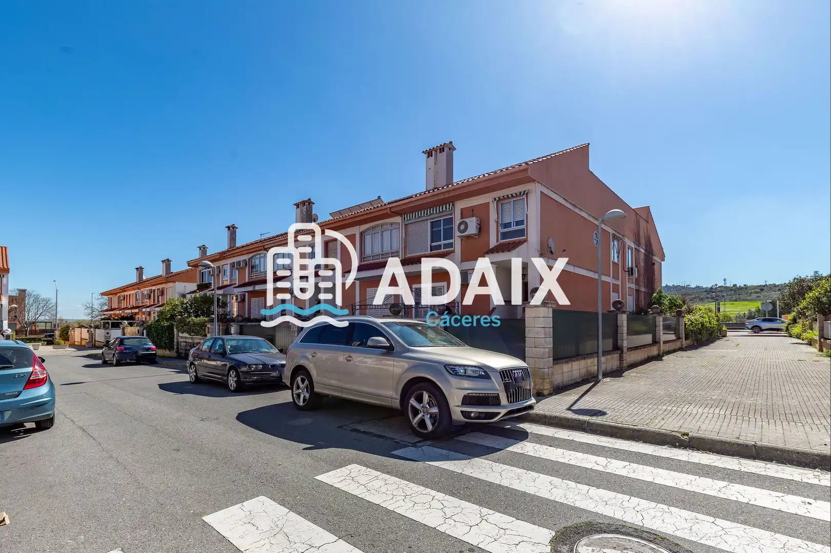 Vista exterior de Casa o xalet en venda en Cáceres amb Aire condicionat, Calefacció i Traster