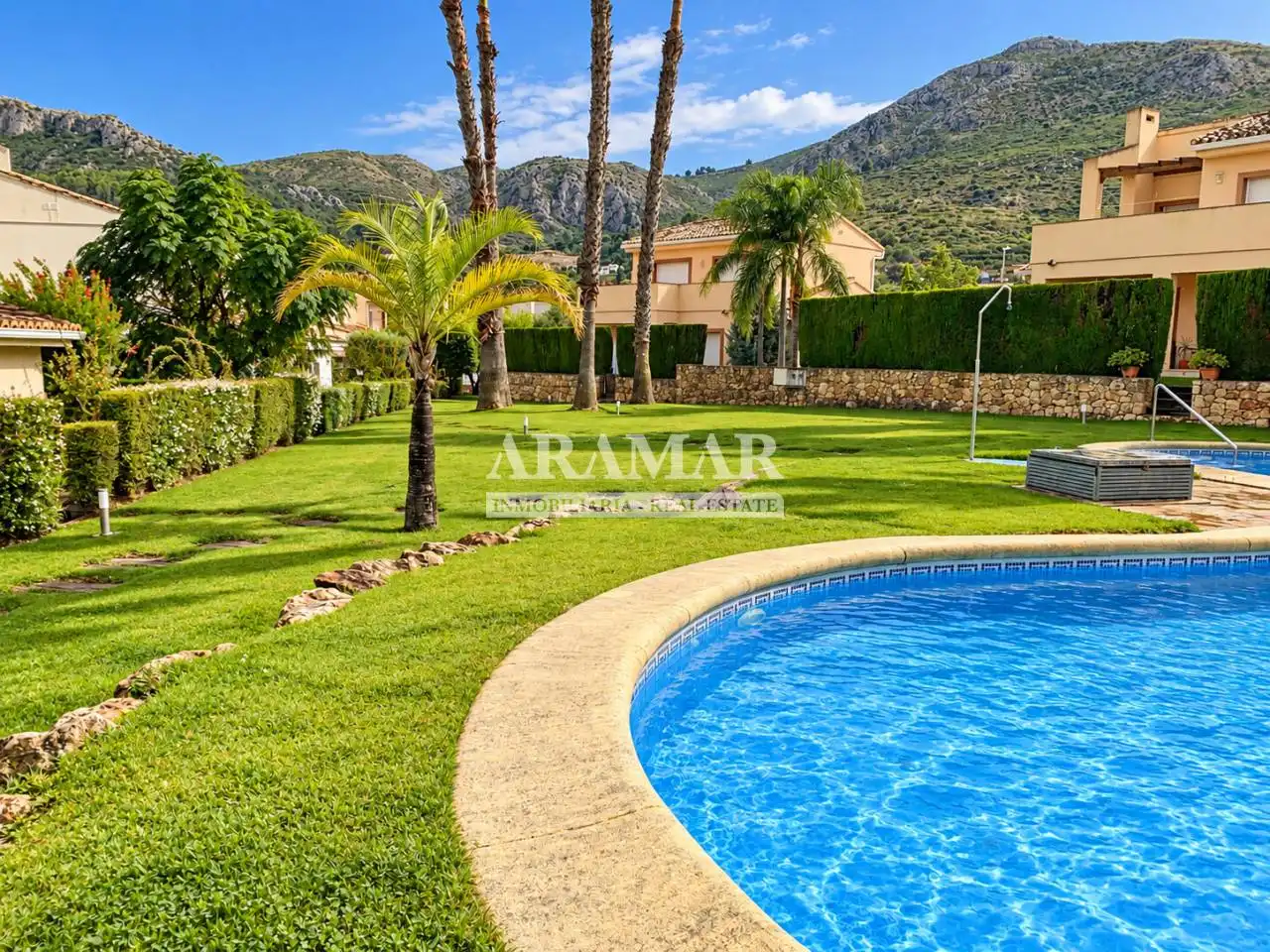 Villa con piscina in vendita a Pego
