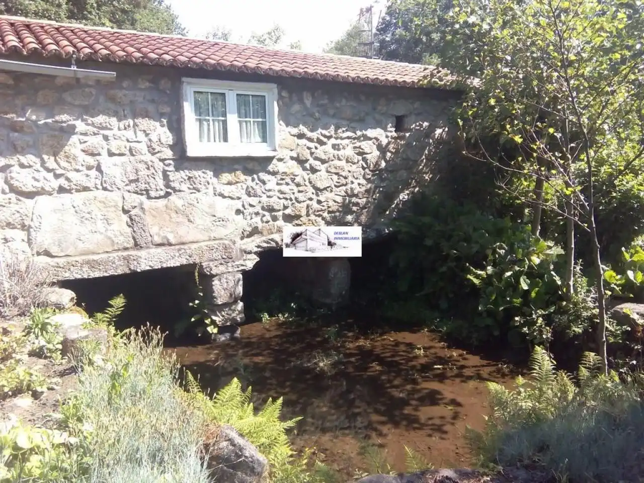 Casa rústica amb jardí en venda a Tomiño, imagen 2