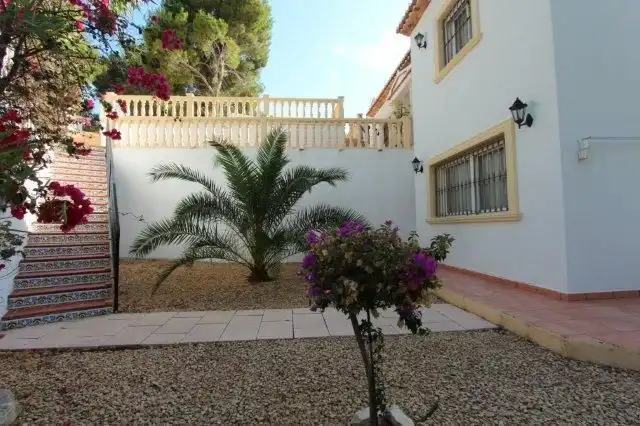 Jardí de Casa o xalet en venda en Calpe / Calp amb Aire condicionat, Calefacció i Piscina