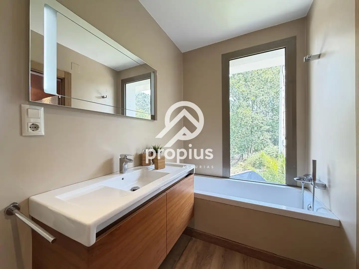 Habitación de Casa o chalet en venta en Cangas de Onís con Calefacción, Terraza y Trastero