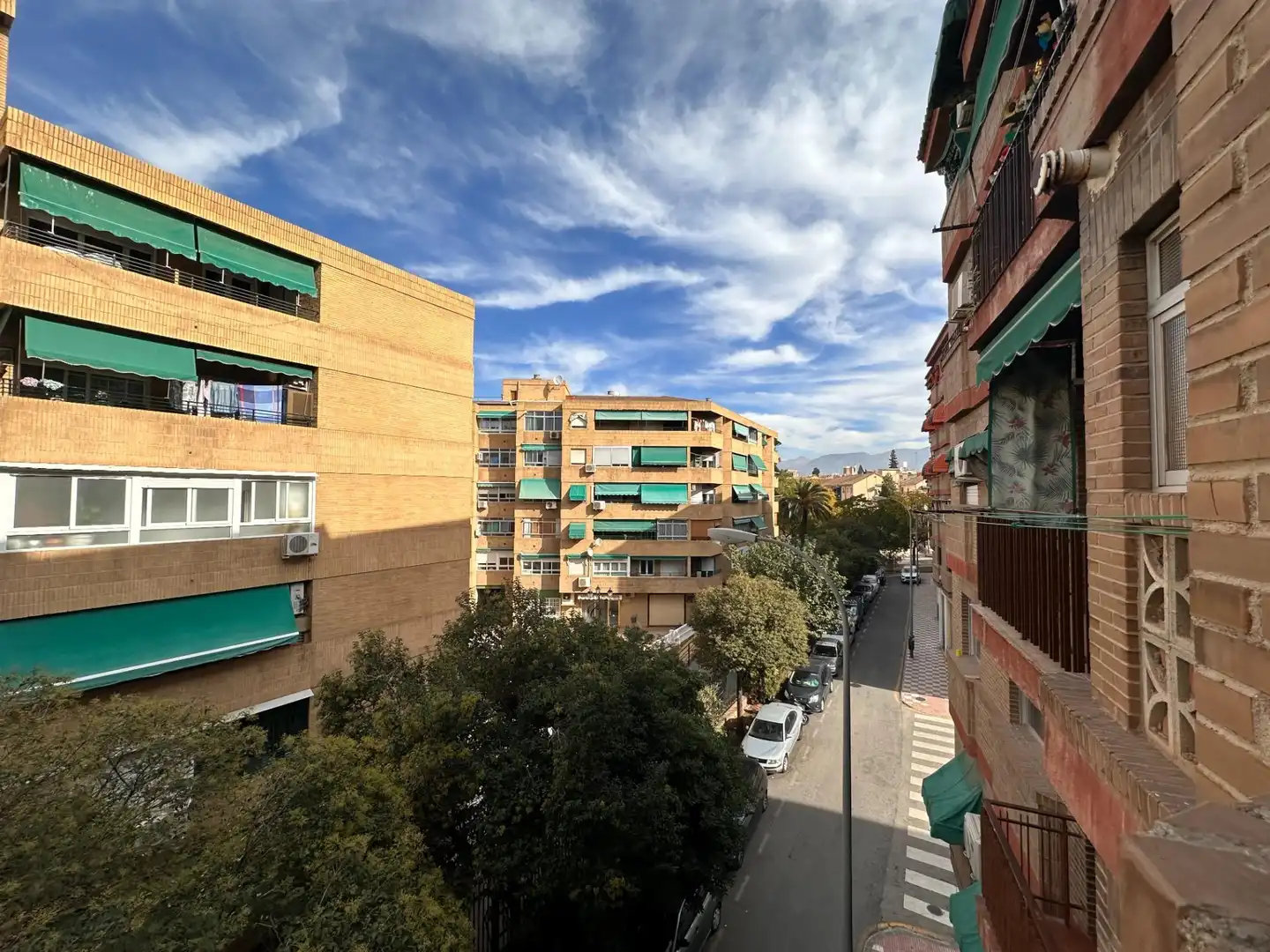 Vista exterior de Piso en venta en Granada con Aire acondicionado, Calefacción y Terraza