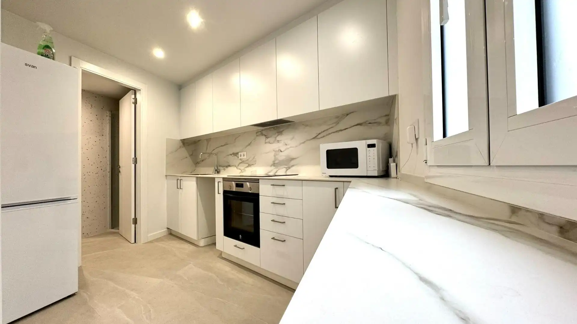 Küche von Wohnung zum Verkauf in Barcelona mit Klimaanlage, Heizung und Parkett