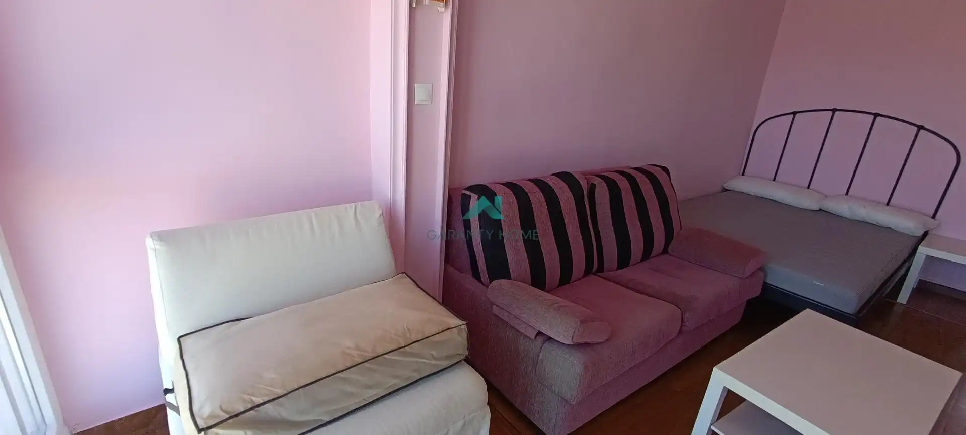 Living room of Study for rent in Laredo  with Private garden and Furnished