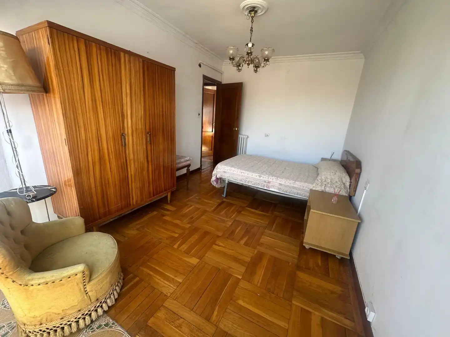 Habitación de Piso en venta en Ourense Capital  con Calefacción