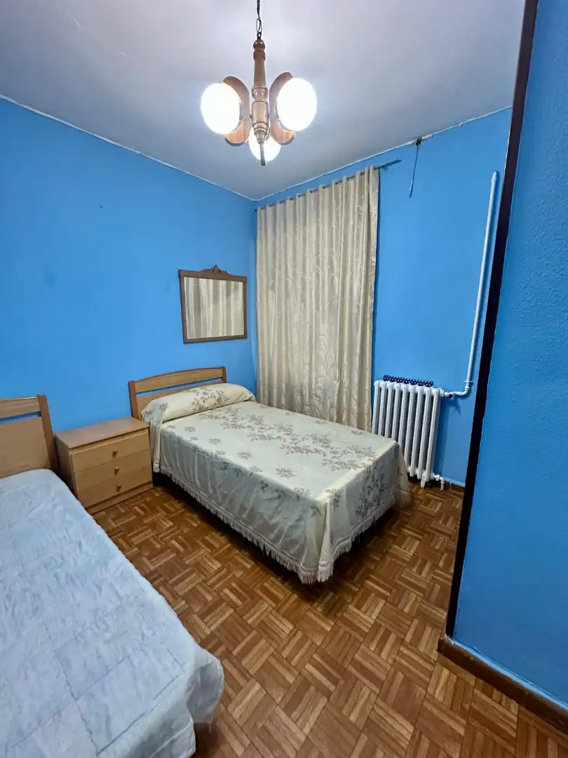 Habitación de Piso en venta en Valladolid con Calefacción, Trastero y Amueblado