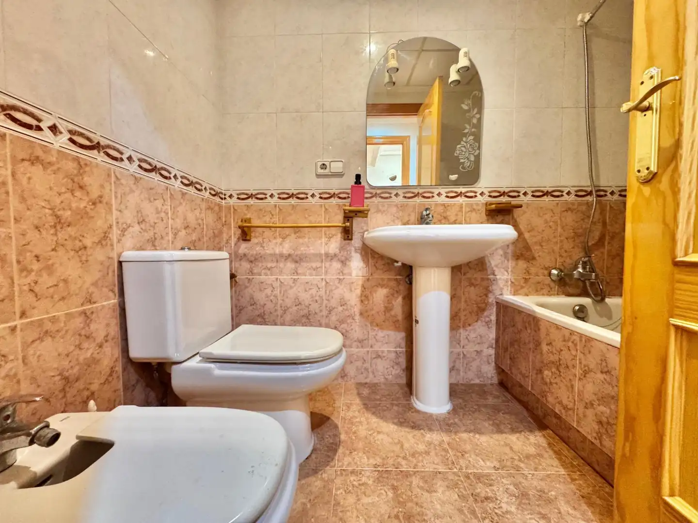 Baño de Piso en venta en Murcia con Trastero y Balcón