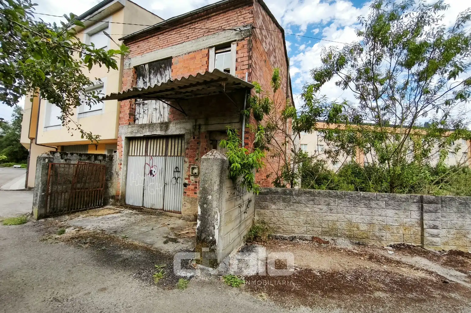 Vista exterior de Edificio en venta en Becerreá