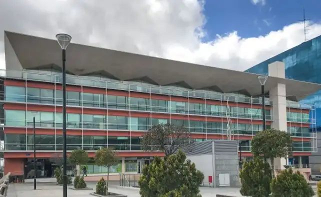 Vista exterior de Oficina de lloguer en Fuenlabrada amb Aire condicionat i Calefacció