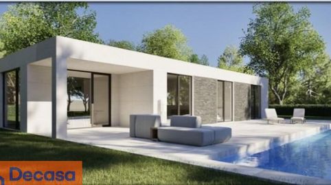CHALET INDEPENDIENTE  DE DISEÑO MODERNO CON 3 DORMITORIOS