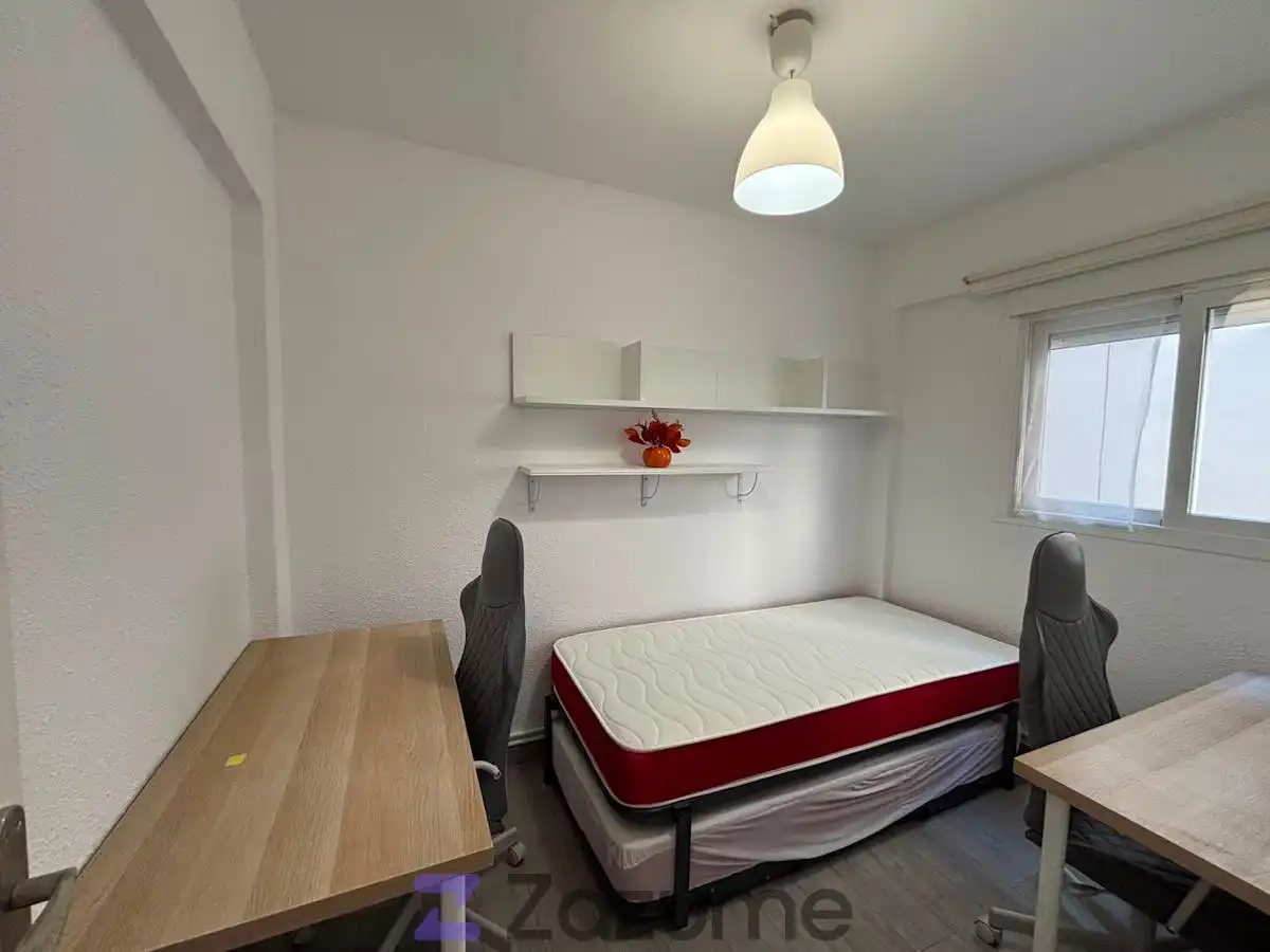 Schlafzimmer von Wohnung zur Miete in Zaragoza mit Heizung, Möbliert und Ofen