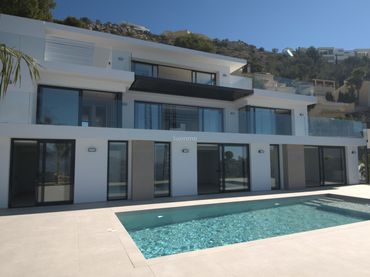 Detached house with balcony for sale in Altea Hills