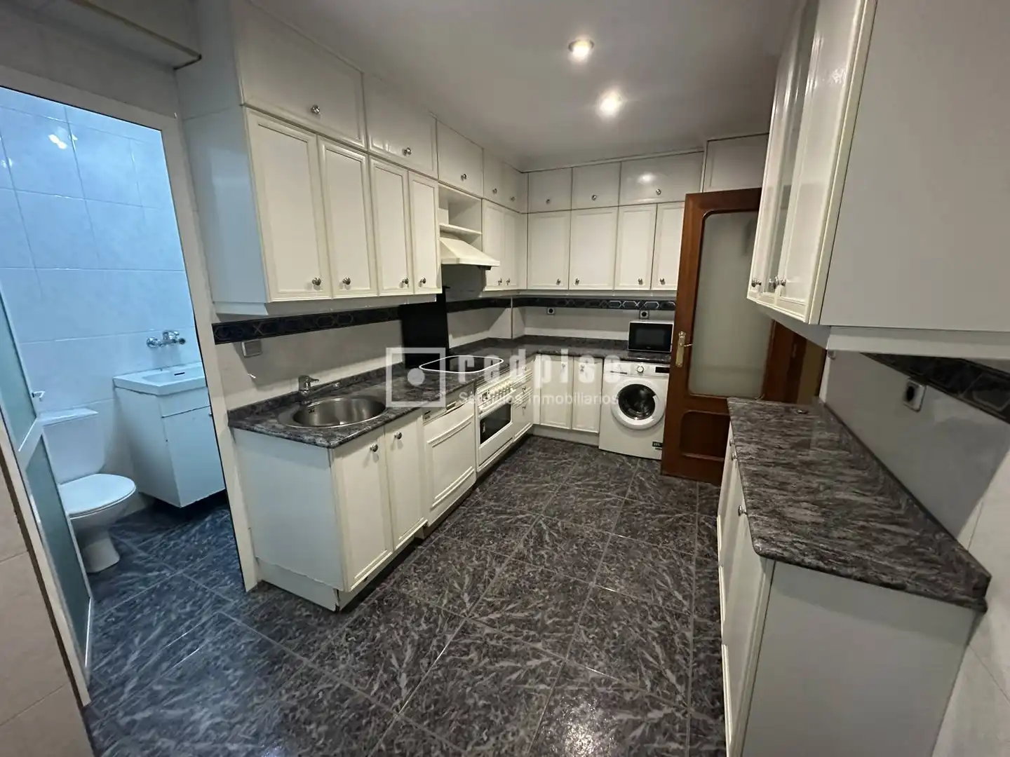 Kitchen of Flat for sale in Madrid  with Heating, Parquet flooring and Terrace