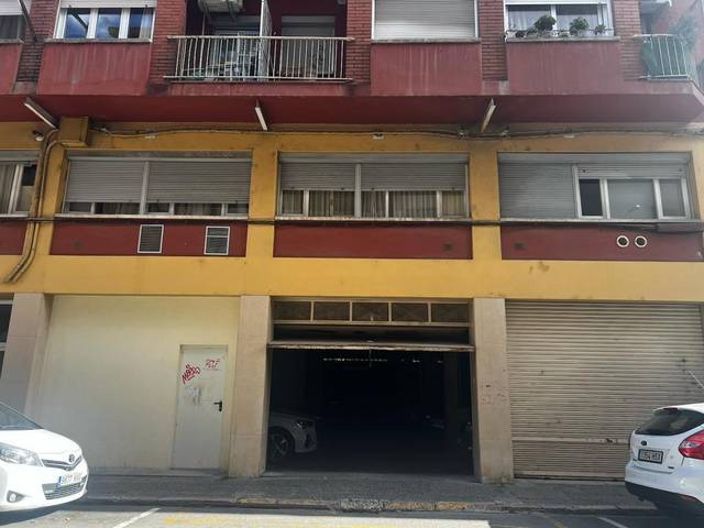 Garaje en Alquiler en Calle SANTANDER, 23 en Sant Narcís