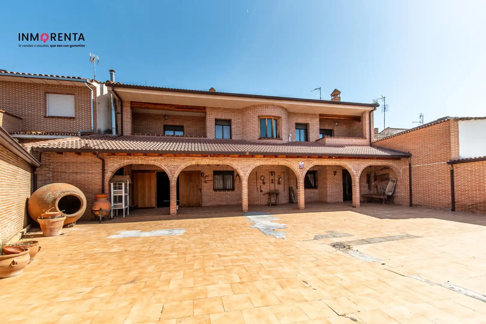 Vista exterior de Casa adosada en venta en La Mata con Calefacción, Terraza y Amueblado