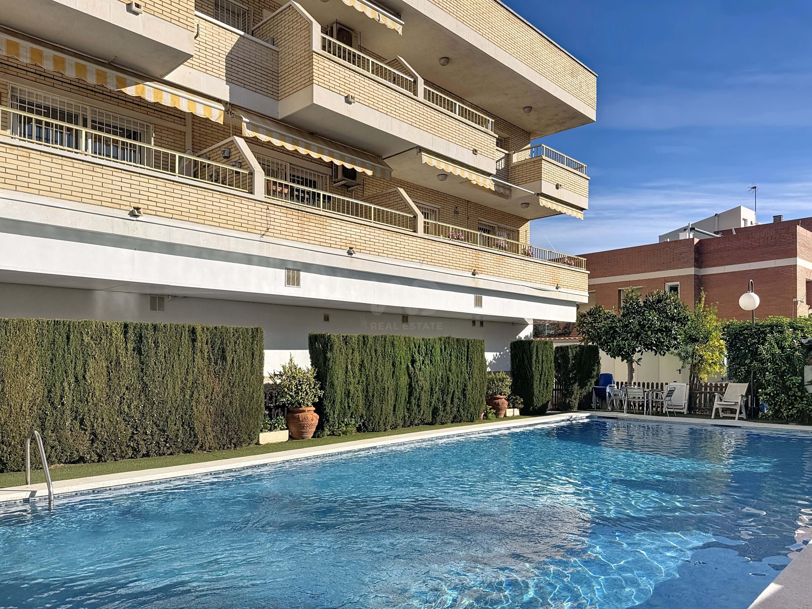 Swimming pool of Duplex for sale in Castelldefels  with Air Conditioner, Heating and Terrace
