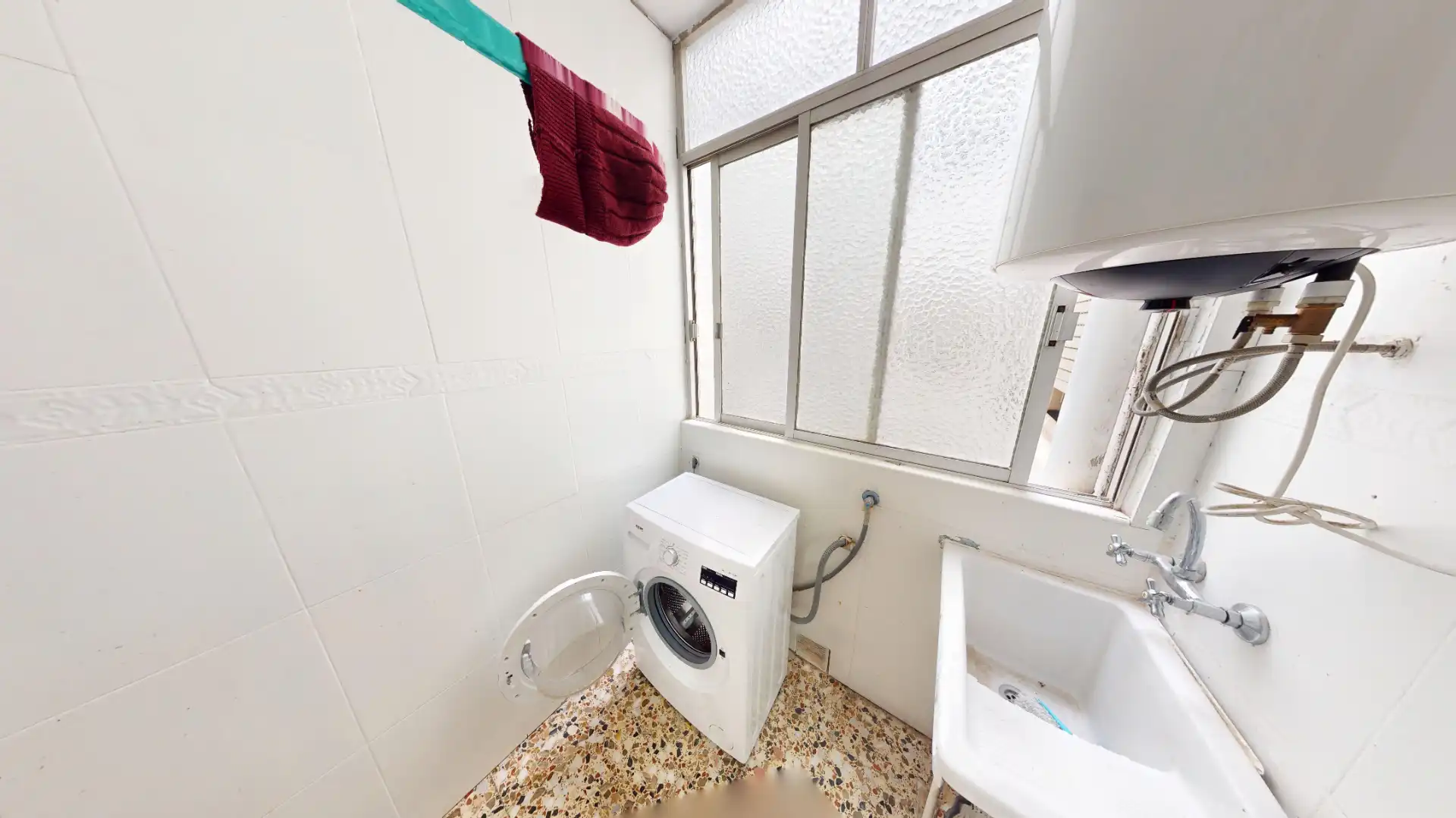 Baño de Piso en venta en Elche / Elx con Amueblado, Horno y Lavadora
