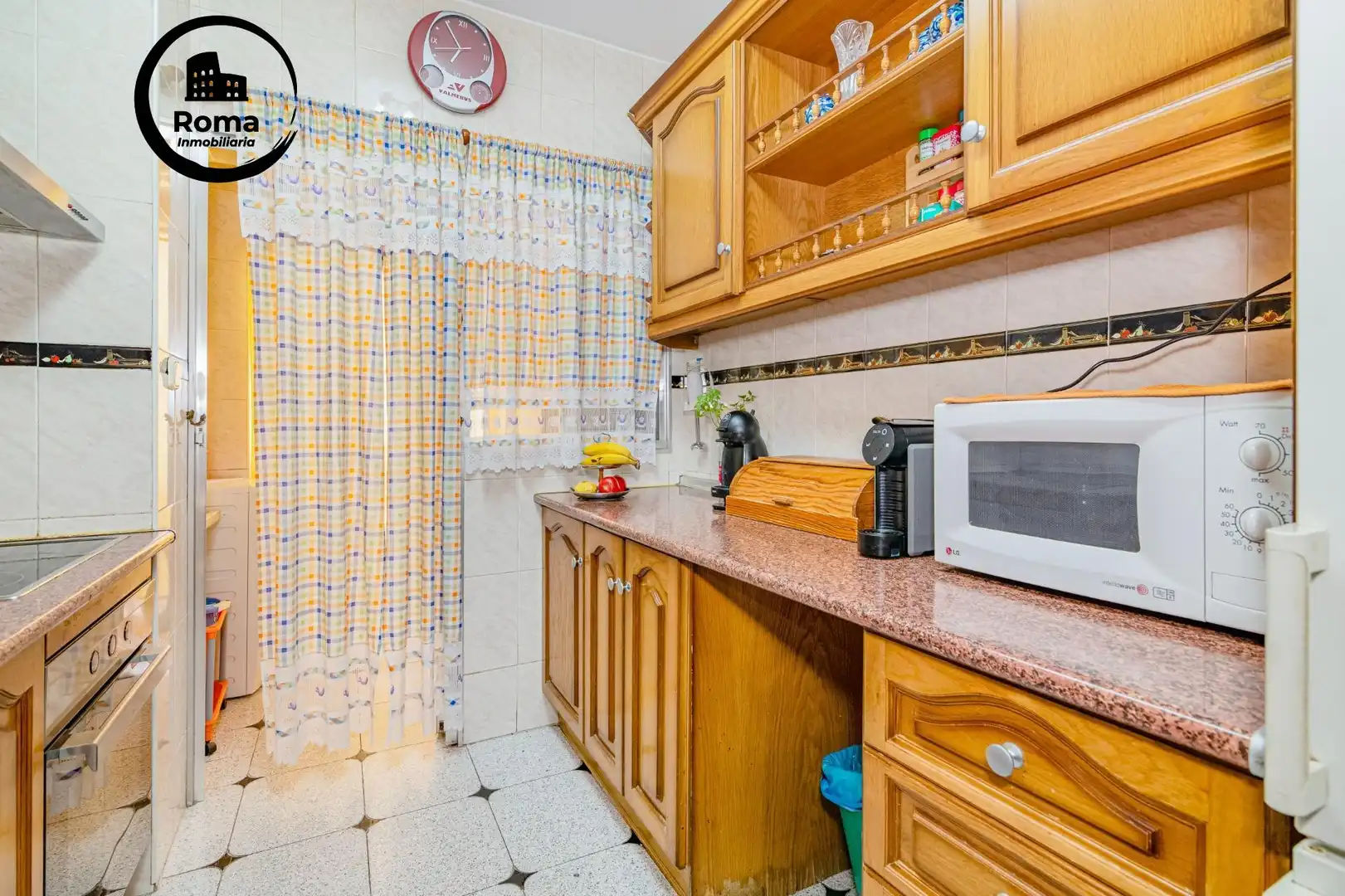 Kitchen of Flat for sale in Granada  with Air Conditioner, Terrace and Storage room