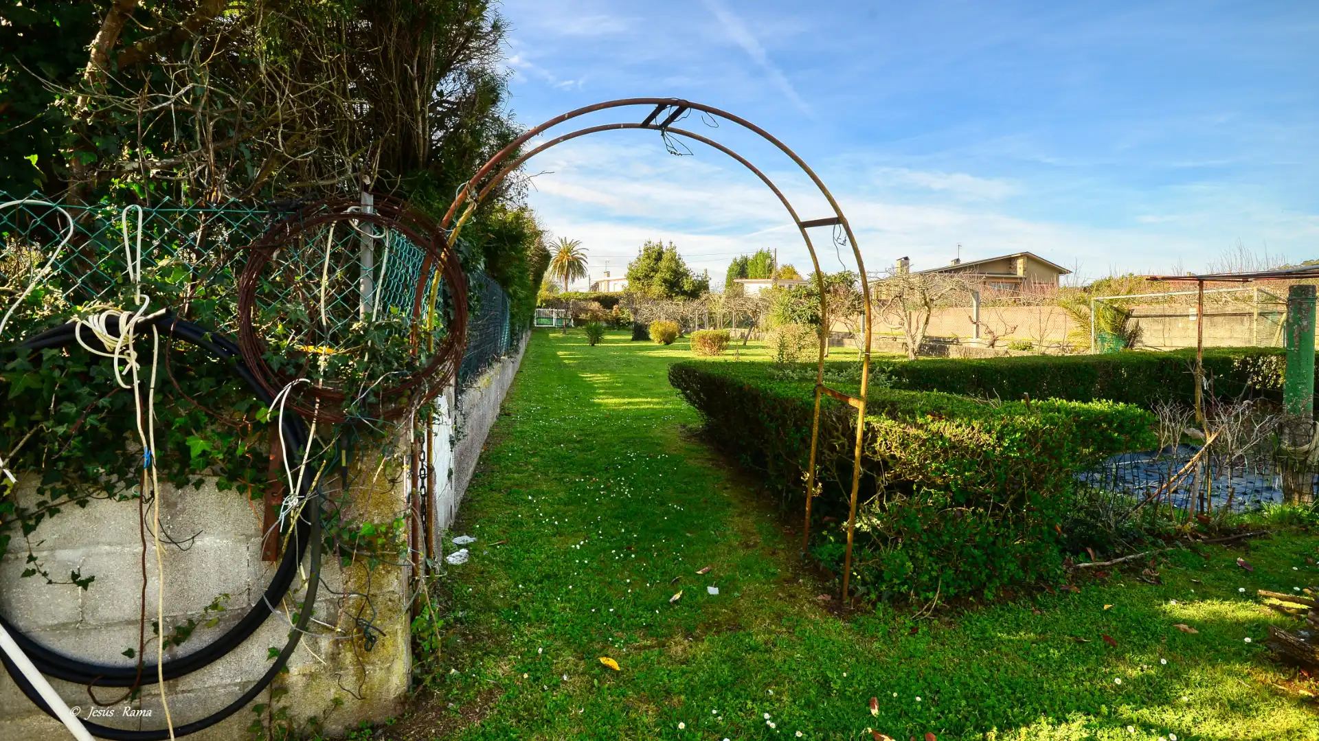 Jardí de Casa o xalet en venda en Oleiros amb Jardí privat, Traster i Moblat