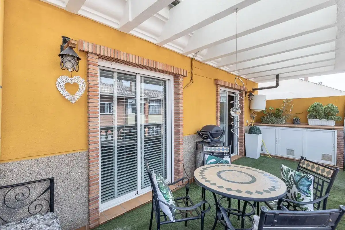 Terrasse von Dachboden zur Miete in Maracena mit Terrasse und Möbliert