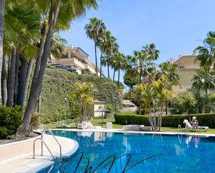 Jardí de Planta baixa de lloguer en Marbella amb Aire condicionat, Terrassa i Balcó