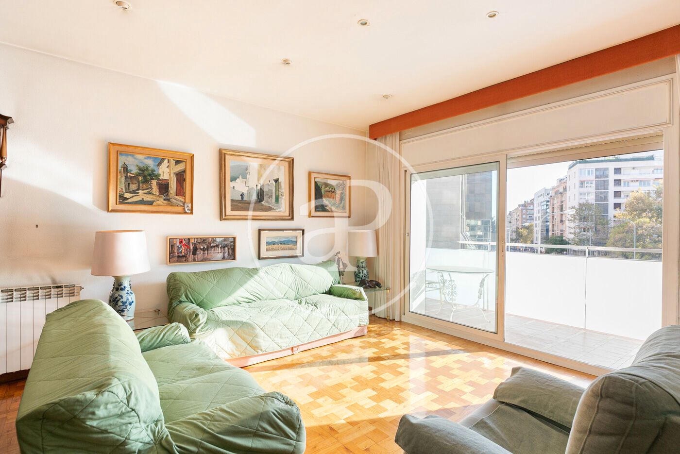 Living room of Flat for sale in  Barcelona Capital  with Air Conditioner, Heating and Terrace