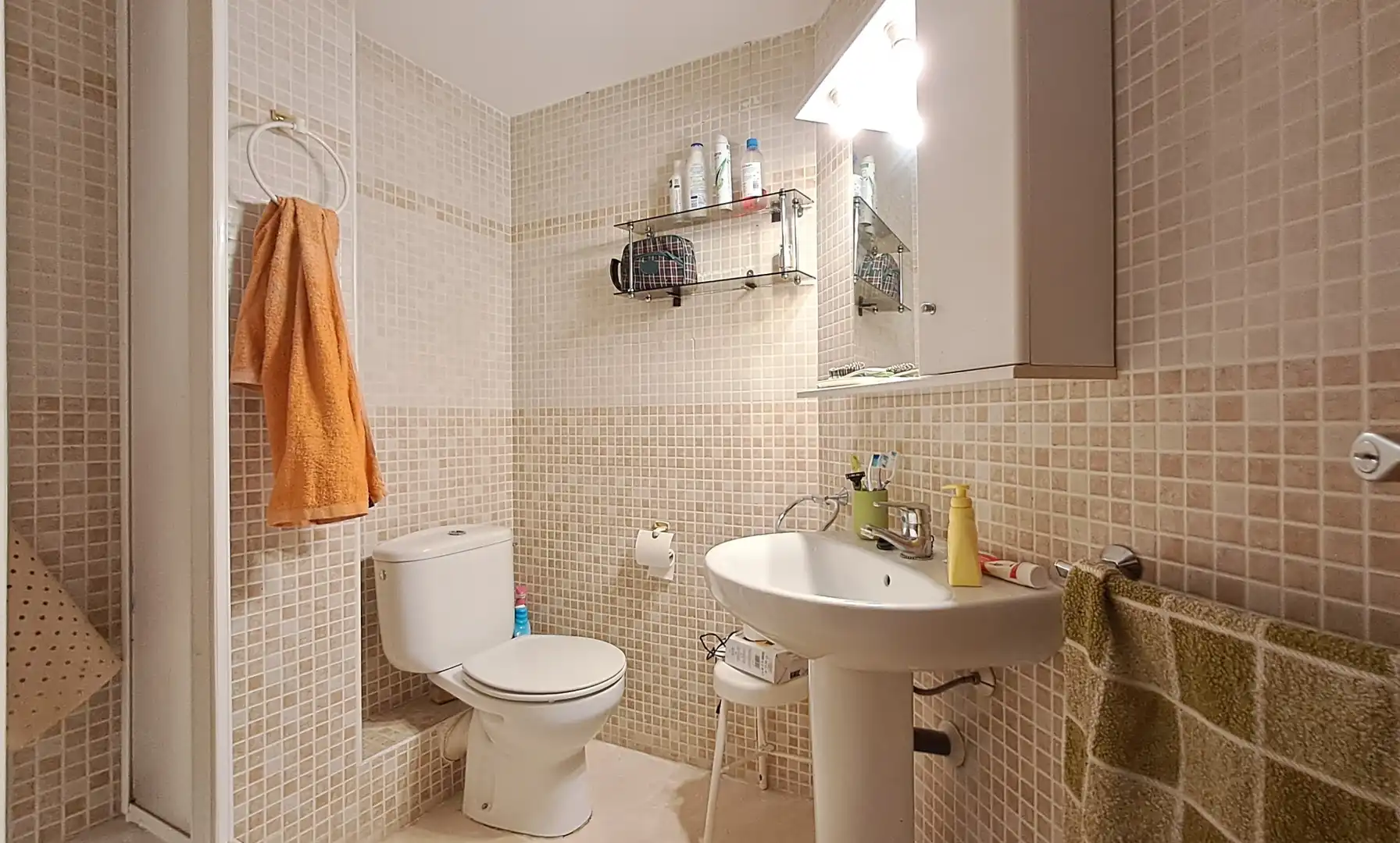 Bathroom of Flat for sale in Tarragona  with Air Conditioner, Heating and Parquet flooring