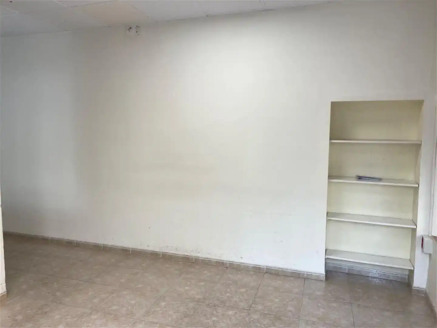 Commercial properties for rent in Antequera  with Air Conditioner