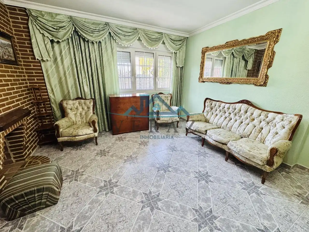 Vista exterior de Casa o xalet en venda en Talavera de la Reina amb Aire condicionat, Calefacció i Jardí privat