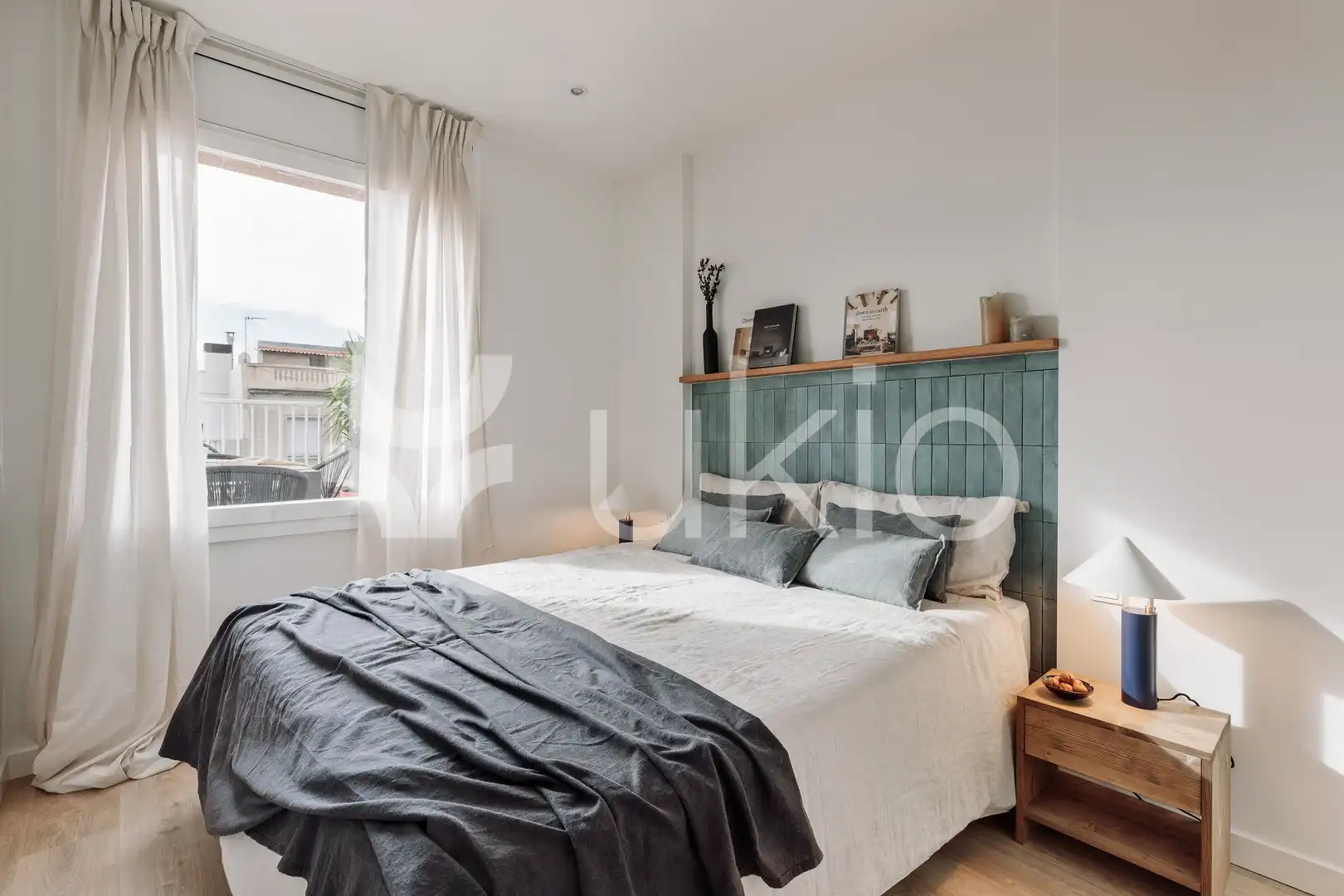 Bedroom of Attic for rent in Barcelona  with Air Conditioner, Heating and Terrace