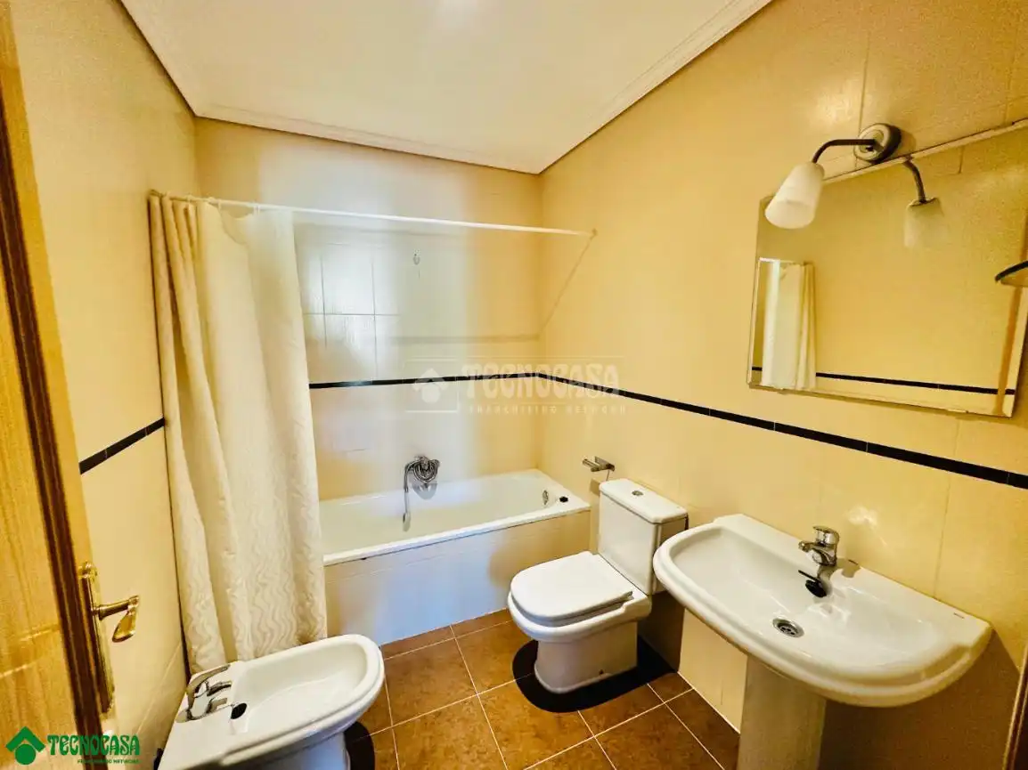 Baño de Casa o chalet en venta en Layos con Calefacción y Jardín privado